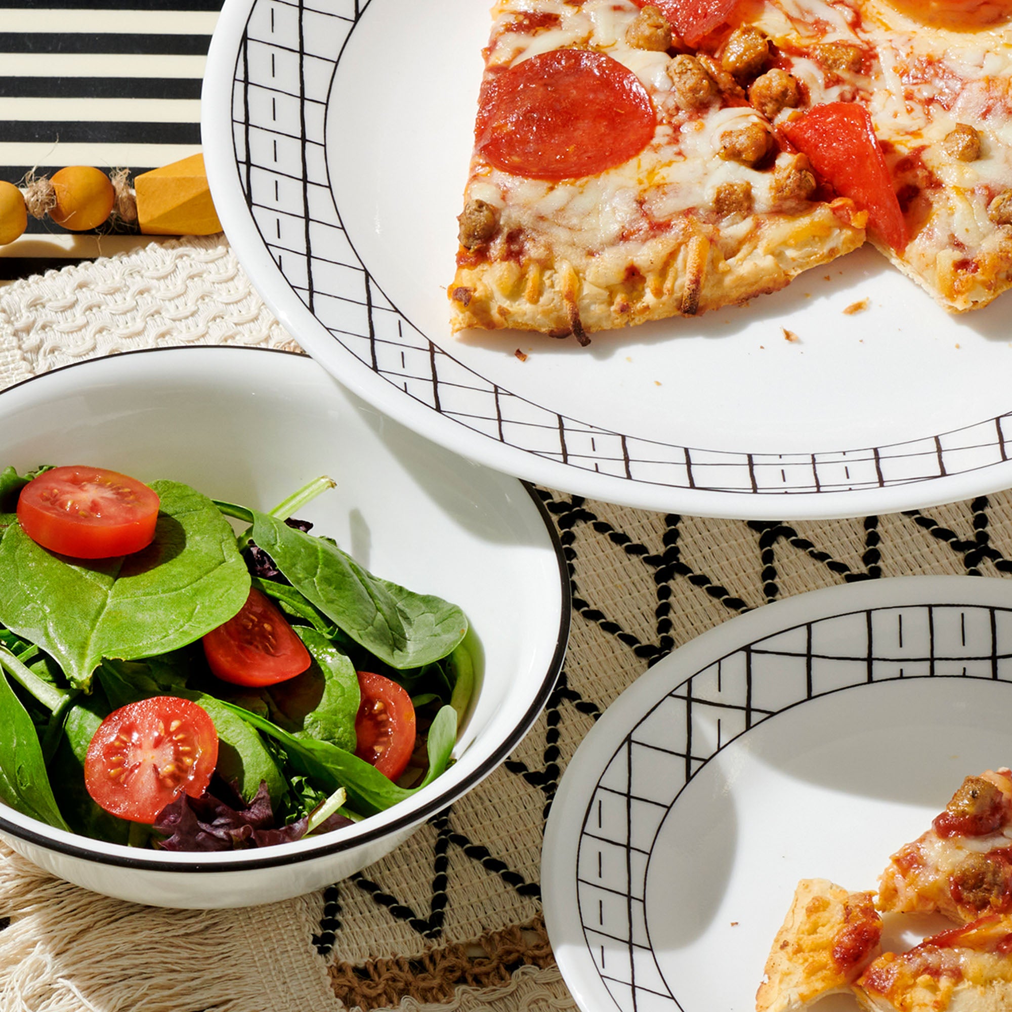 Corelle® Delicate Grid 18-piece Dinnerware Set. Service for 6 - Image 7